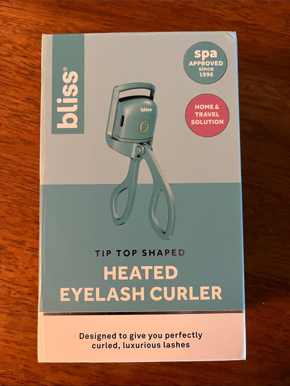 BLISS  Heated Eyelash Curler